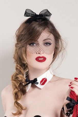 French Kiss Collar