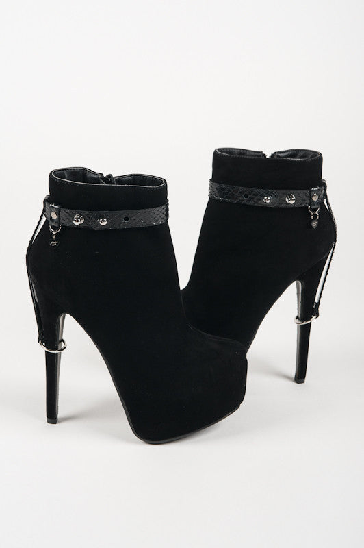 Custom Heel Restraints - Fräulein Kink
 - 2