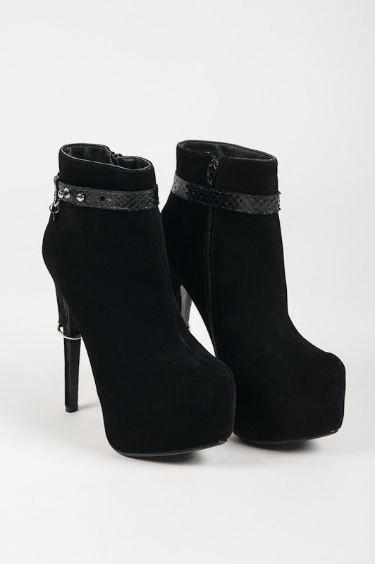 Ebony Python High Heel Cuffs - Fräulein Kink
 - 4