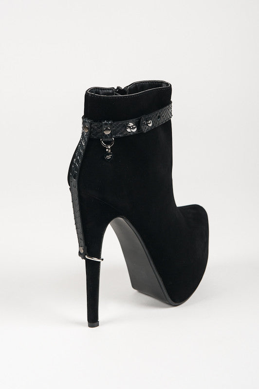 Ebony Python High Heel Cuffs - Fräulein Kink
 - 6