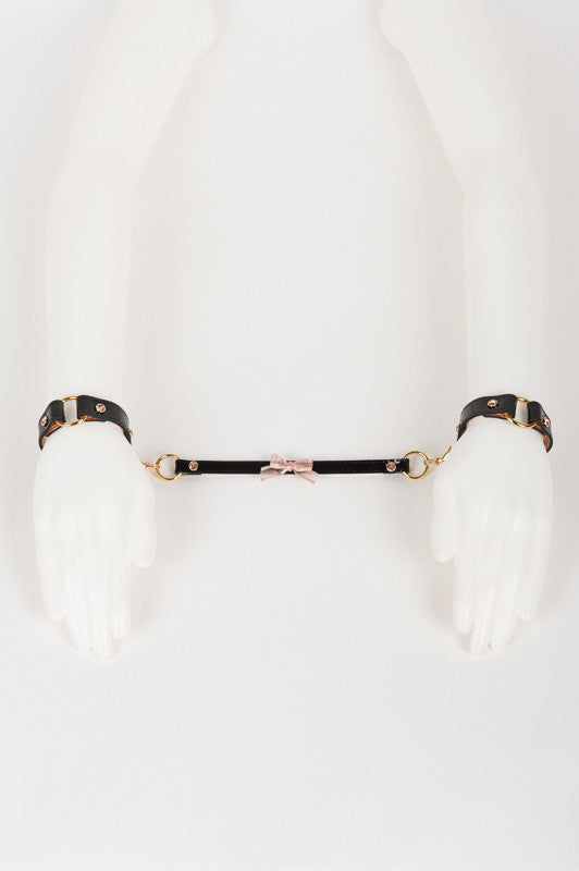 Nénette Leather Handcuffs - Fräulein Kink
 - 3