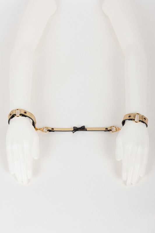 Oro Handcuffs - Fräulein Kink
 - 2
